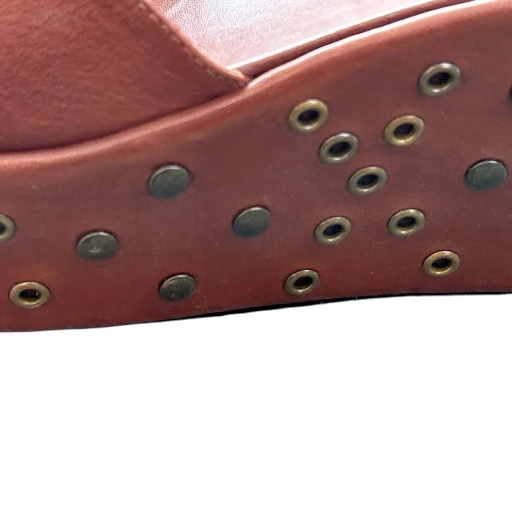 Anne Klein Leather Wedge Platforem Sandals w/ Metal‎ Studs & Rings Sz 10